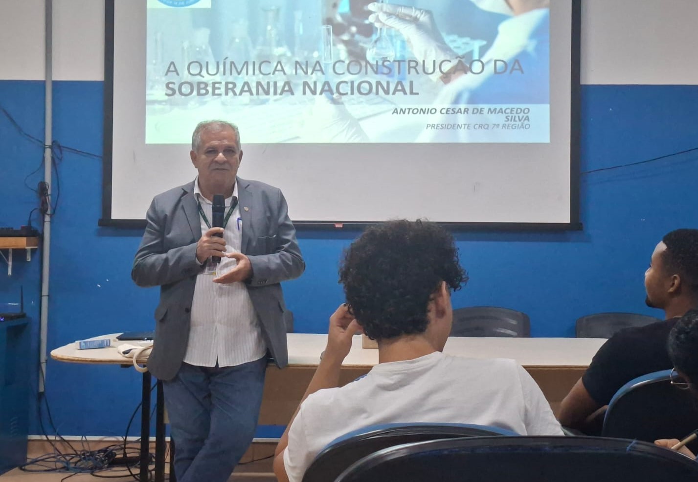 PRESIDENTE DO CRQ 7 APRESENTOU PALESTRA NA II SEMANA DE PÓS-GRADUAÇÃO EM ENGENHARIA DE MATERIAIS DO IFBA