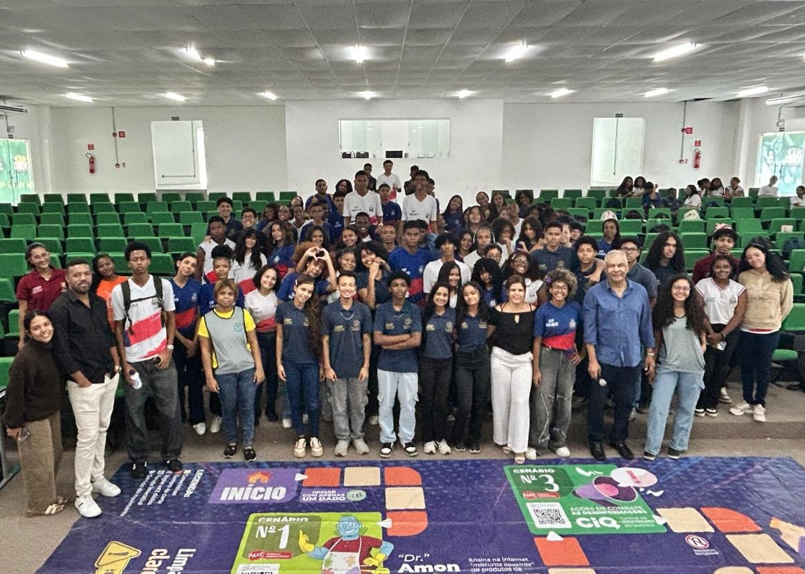 CRQ 7 PARTICIPOU DA SEMANA DE QUÍMICA DO CEEP IRMÃ DULCE
