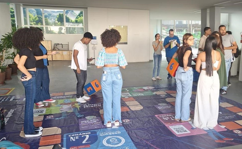 CRQ 7 e CFQ OFERECEM ATIVIDADE LÚDICA AOS ESTUDANTES DO IFBA PARA COMBATER A DESINFORMAÇÃO SOBRE MISTURAS PERIGOSAS DOS PRODUTOS DE LIMPEZA